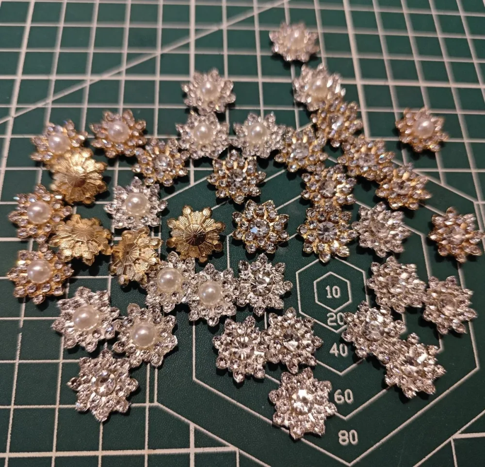 MF002 16mm Metal Snowflake Flower Center Embellishment - Rhinestone & Pearl Charm for DIY Jewelry, Ronghua & Craft Accessories