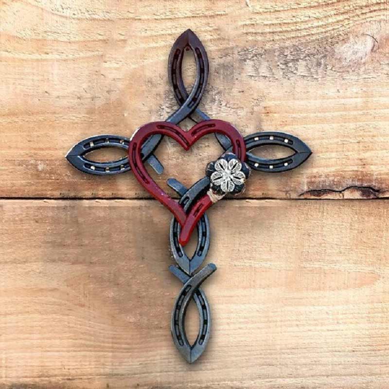 Croix en fer à cheval naturel avec coeur – Image 3