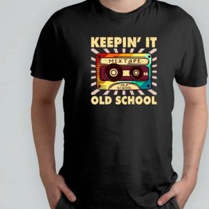 Keepin it old École – T Shirt – RetroVibes – Throwback – VintageStyle – OldSchoolCool – RetroSfeer – Regarder en arrière – VintageStyle – OudeSchoolCool Keepin it old École – T Shirt – RetroVibes – Throwback – VintageStyle – OldSchoolCool – RetroSfeer – Regarder en arrière – VintageStyle – OudeSchoolCool