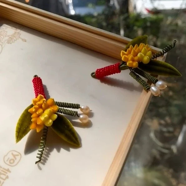 Handmade Ronghua Osmanthus Flower Brooch | Yellow Mulberry Silk Velvet Floral Brooch – Image 3