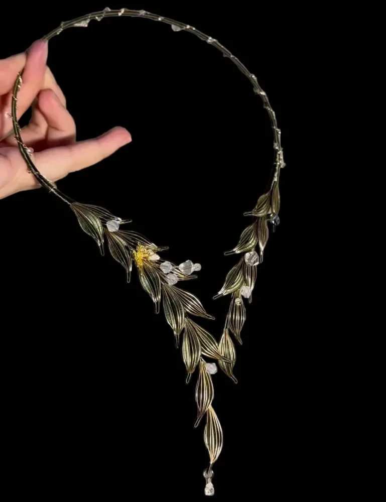 Handmade Chanhua Yingluo Necklace - Artisanal Thread-Wrapped Statement Necklace