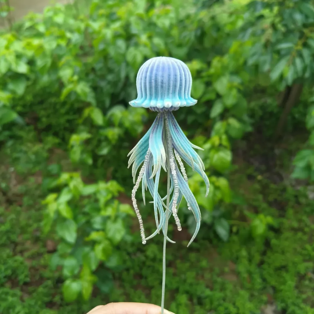 Handmade Ronghua Jellyfish Ornament - Natural Mulberry Silk Velvet Display – Image 3