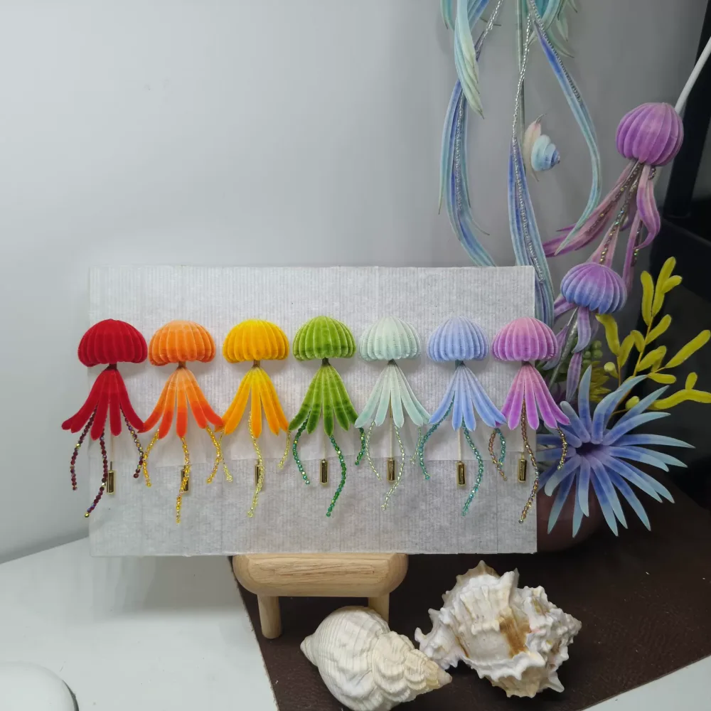 Handmade Ronghua Jellyfish Brooch - Rainbow Velvet Silk Pin – Image 2