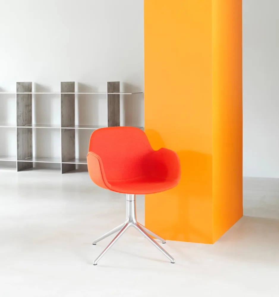 Form Drehstuhl 4W Vollpolster Schwarz Aluminium/Ultra Leder – Image 3