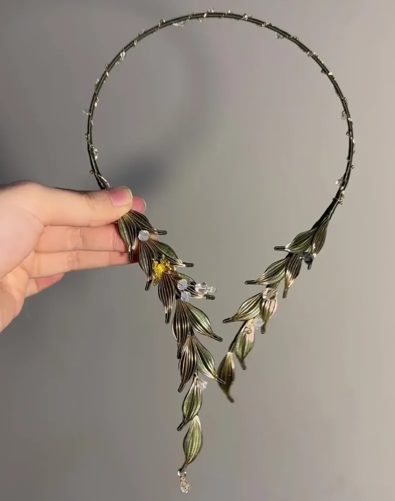 Handmade Chanhua Yingluo Necklace - Artisanal Thread-Wrapped Statement Necklace – Image 3