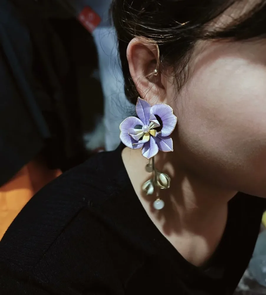 Handmade Thread-Wrapped Moth Orchid Ear Cuffs - Artisanal Chanhua Phalaenopsis Ear Jewelry – Image 3