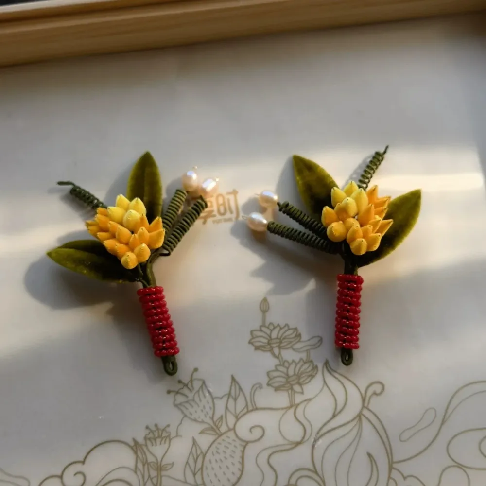 Handmade Ronghua Osmanthus Flower Brooch | Yellow Mulberry Silk Velvet Floral Brooch