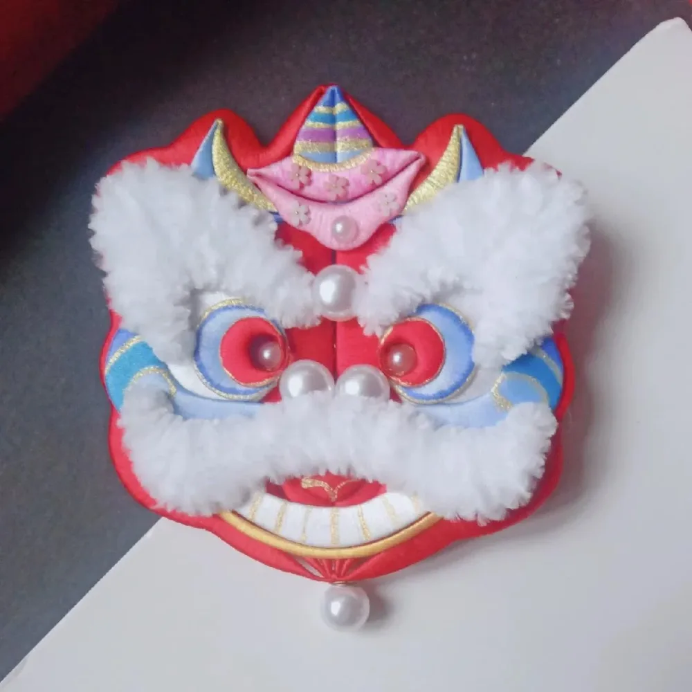 Lion Dance Bespoke Brooch - Silk Brooch(Chanhua) – Image 3