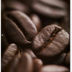 Gros plan sur les grains de café et la couleur marron foncé Affiche de jardin 120×160 cm – Toile de jardin / Toile d&rsquo;extérieur / Peintures d&rsquo;extérieur (décoration de jardin) XXL / Grand format!