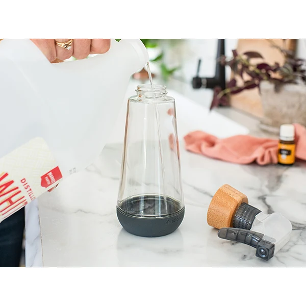 Flacon pulvérisateur en verre rechargeable Bottle Service Full Circle – Image 3