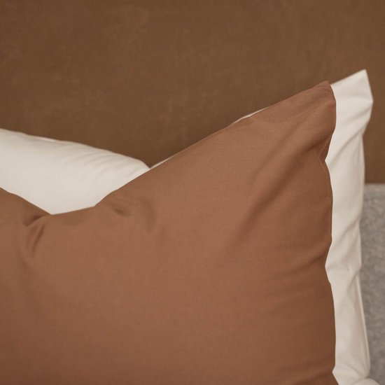 Kayori Kai Kussensloop – 60x70cm Set de 2 – 100% Katoen – Doux – Mokka Kayori Kai Kussensloop – 60x70cm Set de 2 – 100% Katoen – Doux – Mokka