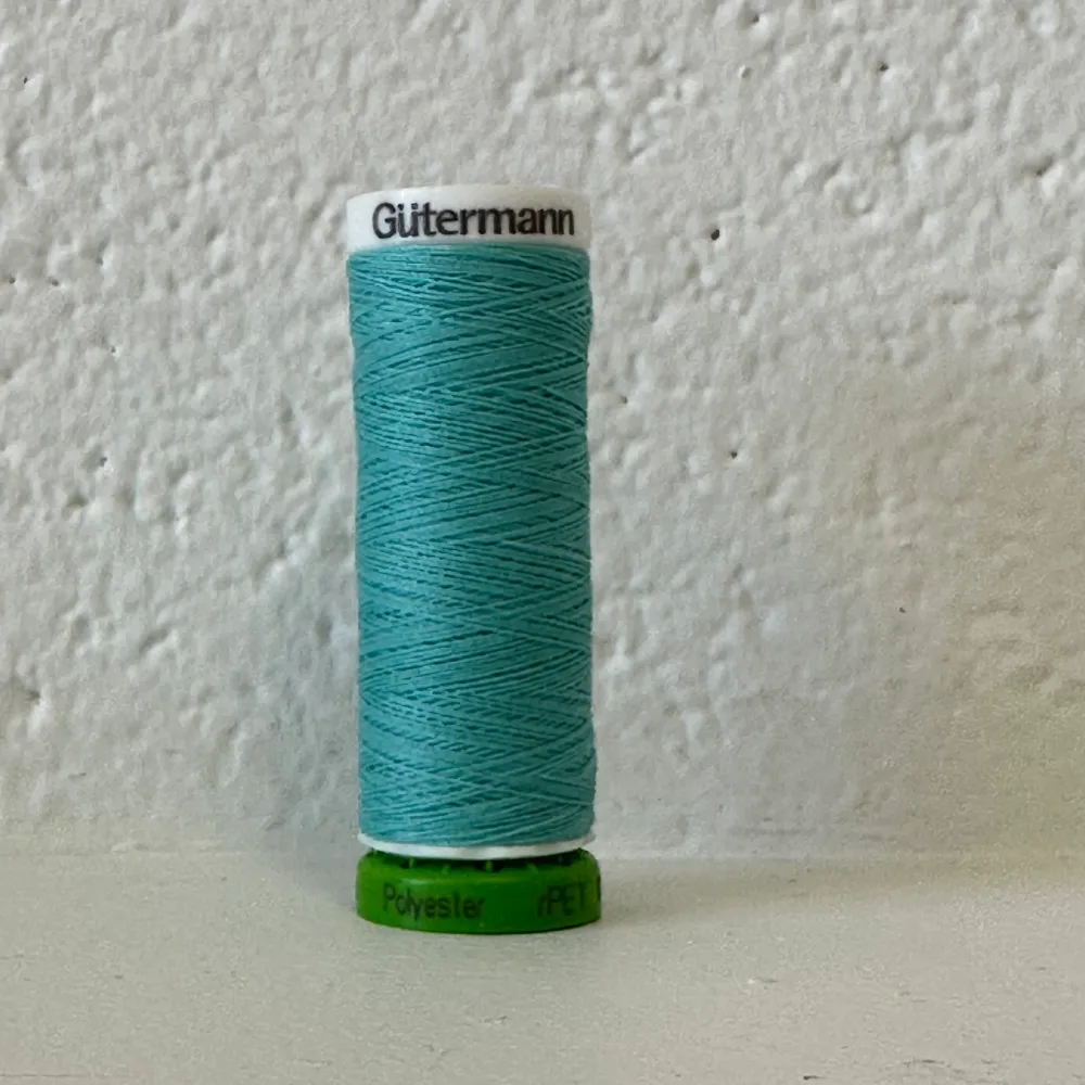 Fil de polyester recyclé / rPet – 192 turquoise – GÜTERMANN Fil de polyester recyclé / rPet – 192 turquoise – GÜTERMANN