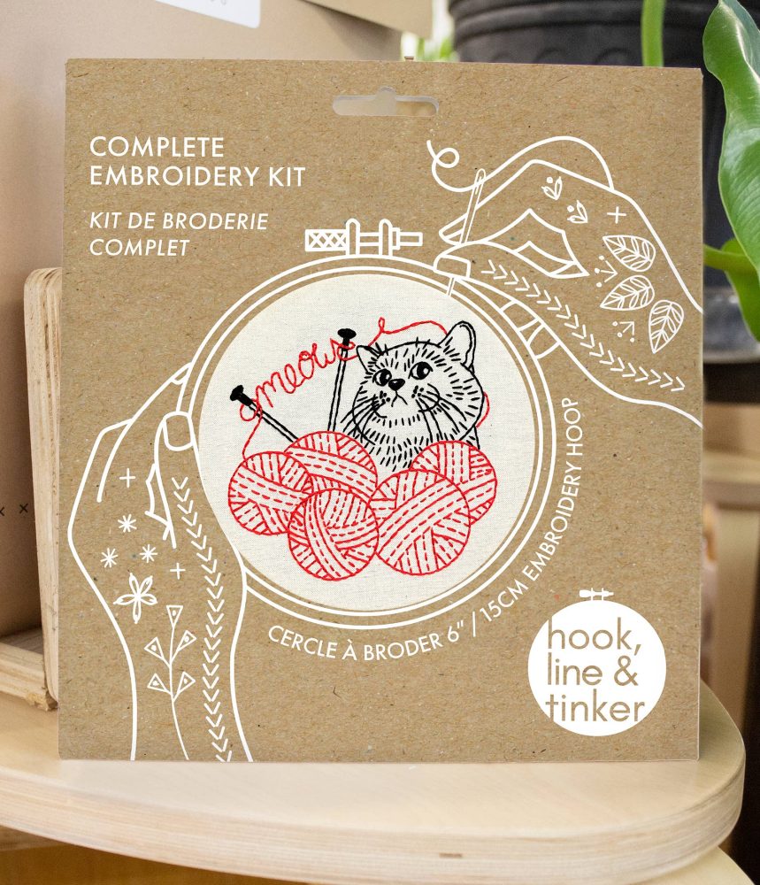 Kitten avec kit complet de broderie au tricot – Image 2