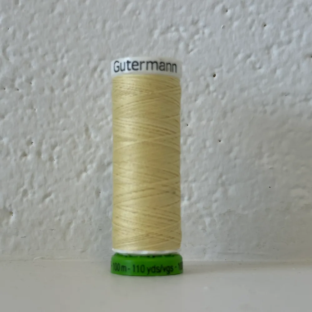 Fil de polyester recyclé / rPet - 325 Jaune pâle - GÜTERMANN
