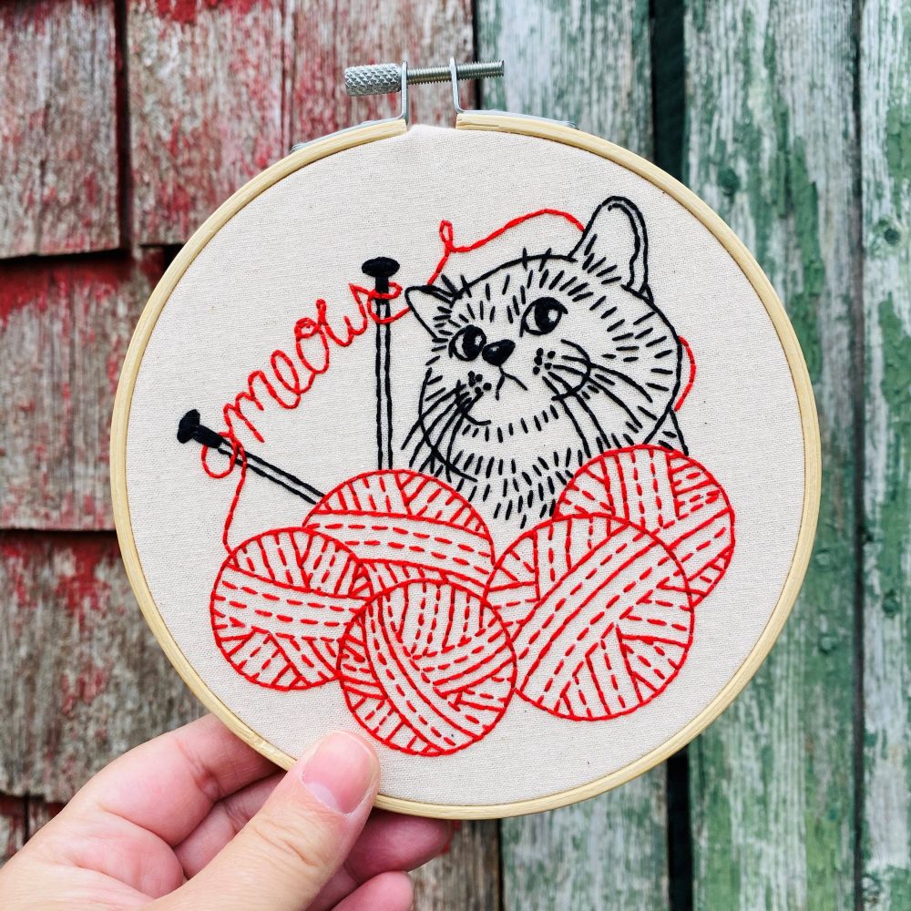 Kitten avec kit complet de broderie au tricot – Image 3