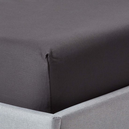 Homescapes Drap-housse Grand Bonnet en satin de coton égyptien 1000 fils, Gris foncé, 150 x 200 cm Homescapes Drap-housse Grand Bonnet en satin de coton égyptien 1000 fils, Gris foncé, 150 x 200 cm