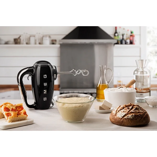 Batteur à main 9 vitesses 250 W HMF01BLEU noir Smeg – Image 3