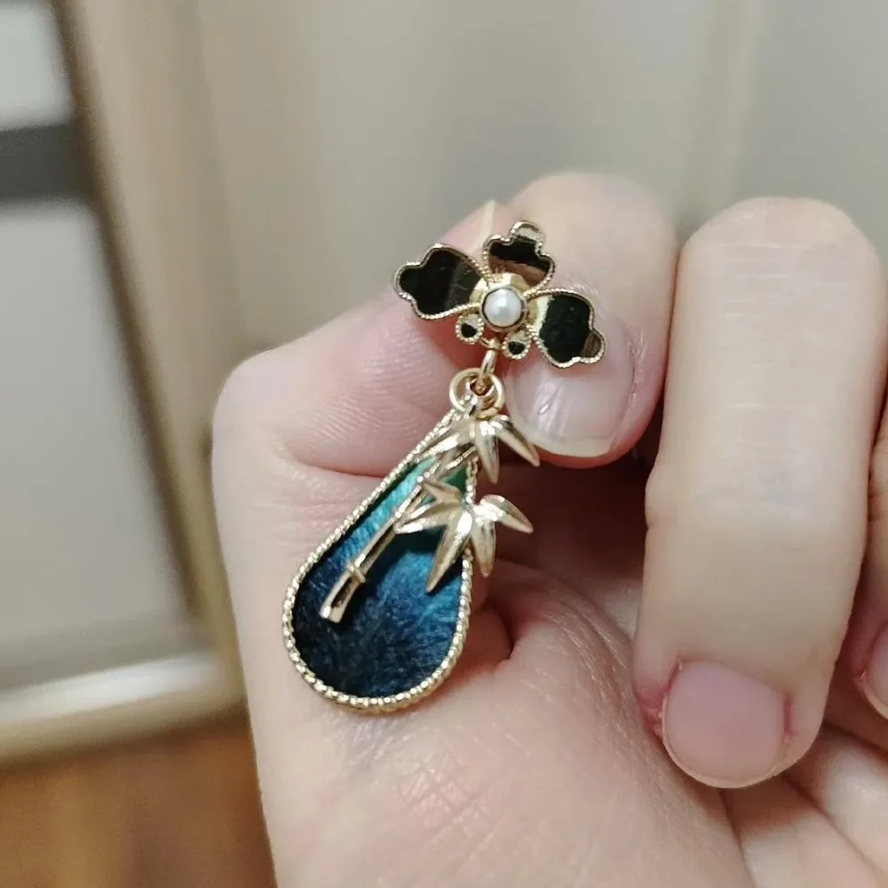 Water Droplet Bespoke Earrings - Silk Earrings(Ronghua) – Image 2