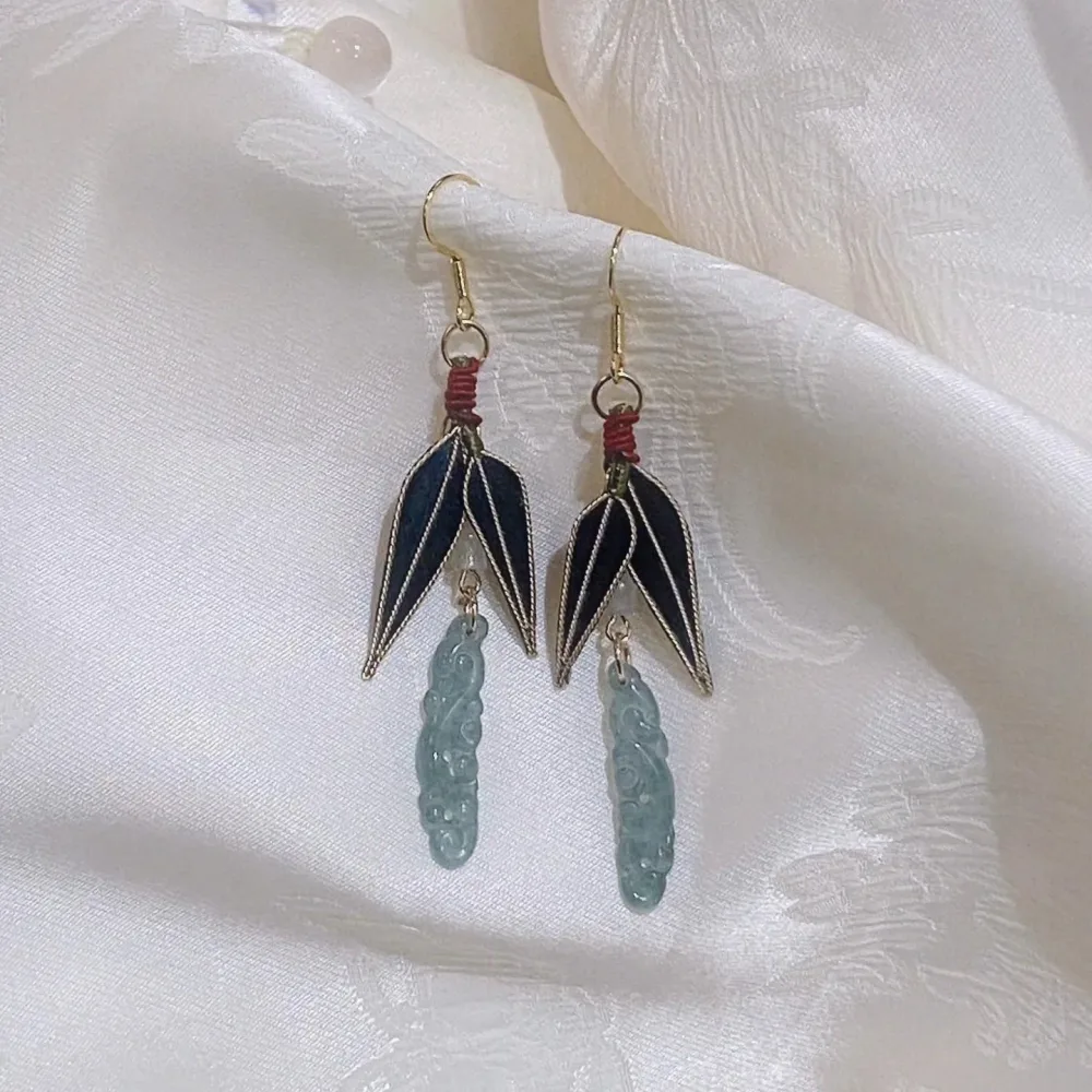 Bamboo Leaf And Jade Bespoke Earrings - Silk Earrings(Ronghua) – Image 2