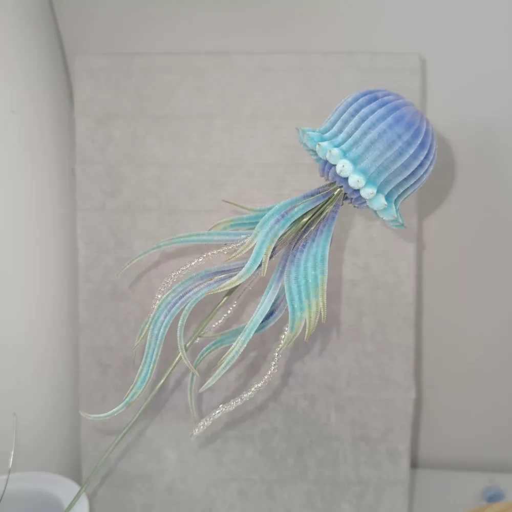 Handmade Ronghua Jellyfish Ornament - Natural Mulberry Silk Velvet Display – Image 2