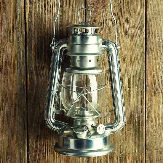 Firestorm – Lanterne tempête – Lampe tempête – Lampe à huile lanterne tempête – Lampe à pétrole – Grijs/ Argent Firestorm – Lanterne tempête – Lampe tempête – Lampe à huile lanterne tempête – Lampe à pétrole – Grijs/ Argent