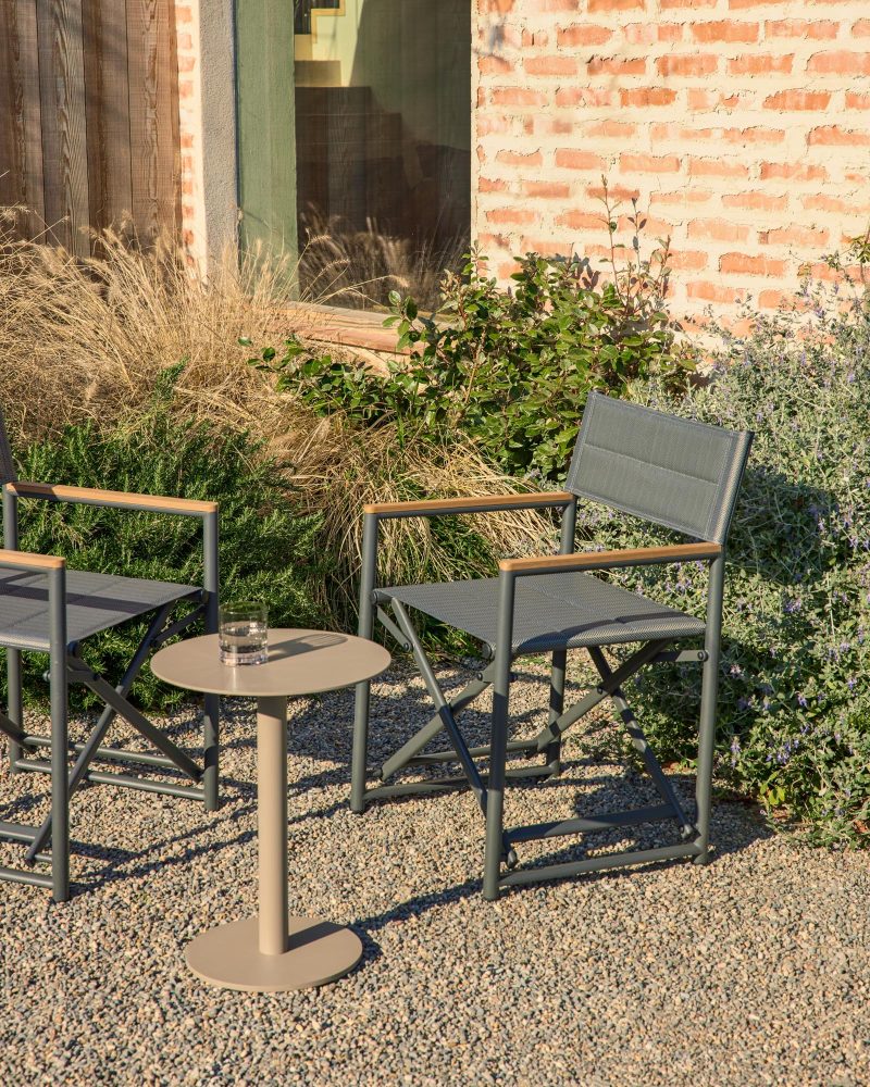 Beistelltisch Asinara aus taupefarbenem Aluminium, Ø 40 cm – Image 2