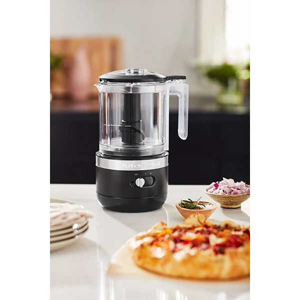 Hachoir électrique sans fil 2 vitesses 1,18 L noir réglisse 5KFCB519EBM Kitchenaid – Image 2