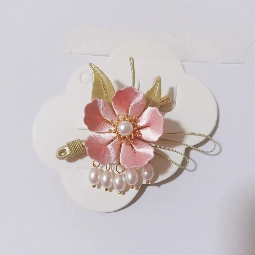 Xianshi Handmade Brooch - Silk Brooch(Chanhua) – Image 3