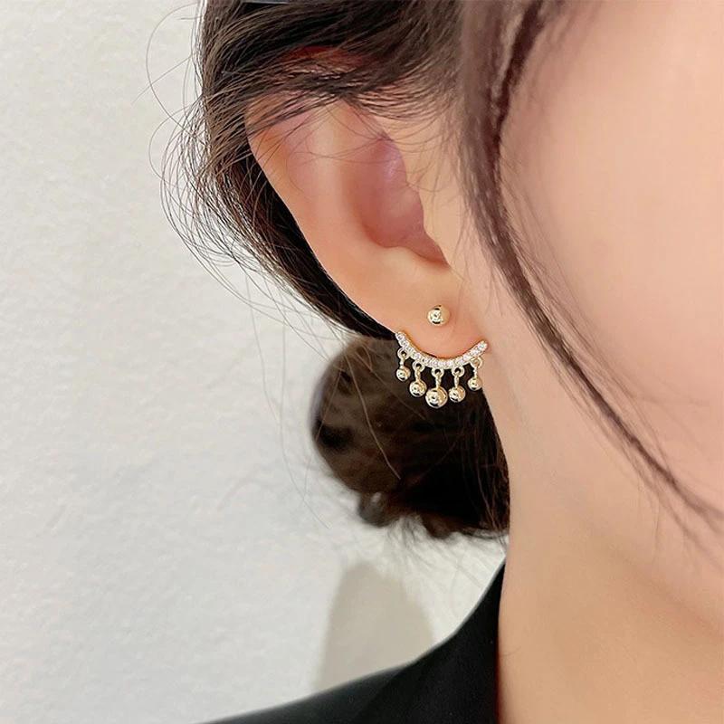 Boucles d'oreilles Ménisque Géométrique en Strass et Perles – Image 3