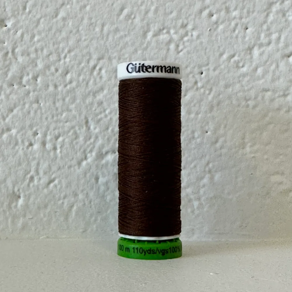 Fil de polyester recyclé / rPet - 694 Brun - GÜTERMANN