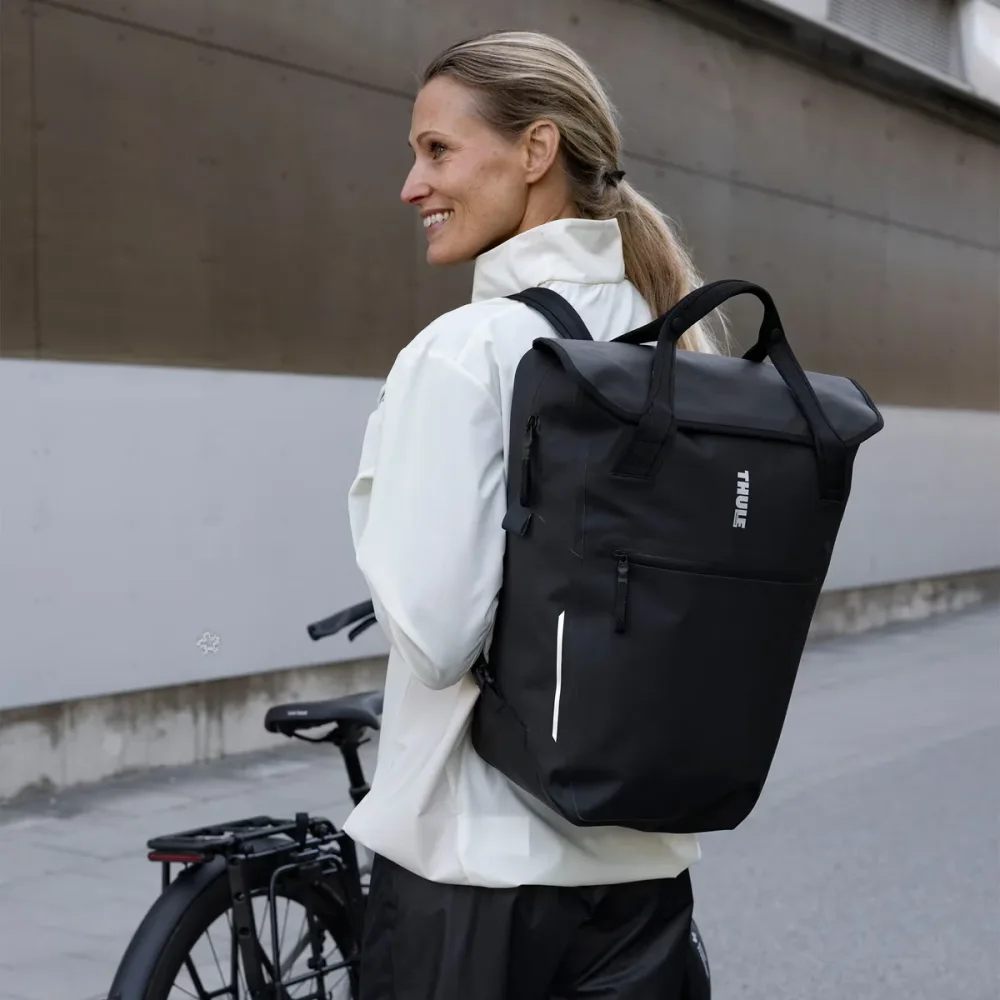 Sacoche de Porte-Bagages / Sac à Dos THULE SHIELD Inlock 23 L Noir – Image 2