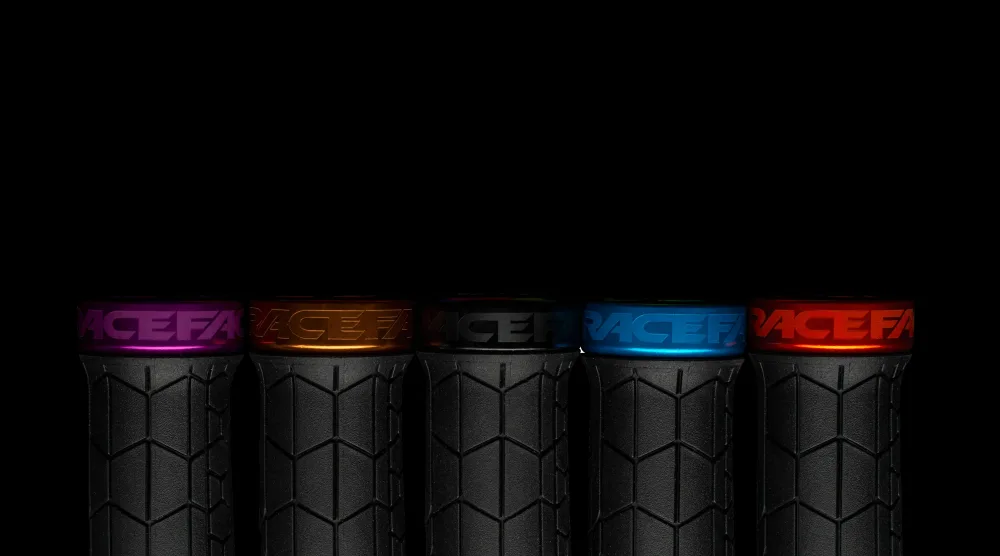 Grips RACE FACE GETTA Lock-On 135mm Noir/Violet – Image 2