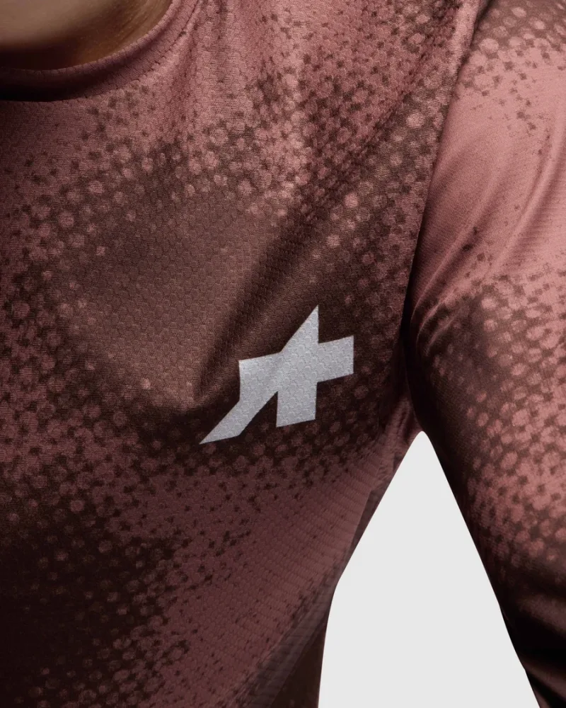 Maillot ASSOS TACTICA T5 MUD FLAGE Manches Longues Marron – Image 3