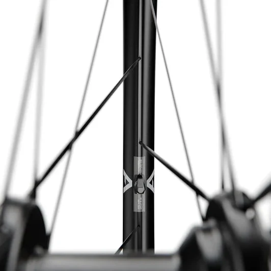 Roue Avant DT SWISS ARC 1400 DICUT 85 Tubeless Ready (Center Lock) – Image 3