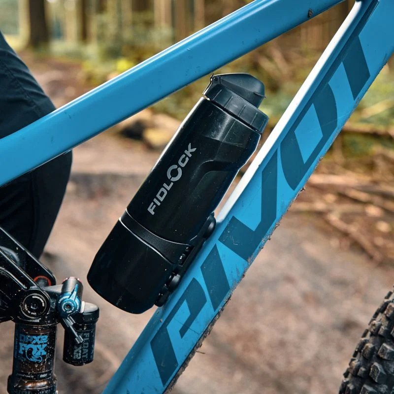 Kit Bidon et Porte-Bidon FIDLOCK TWIST BIKE BASE 800 ml Noir – Image 2