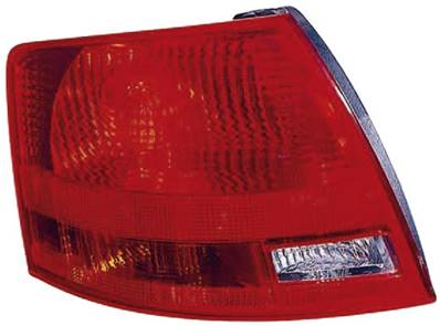 Feu arrière gauche extérieur modèle avant (s.w) pour AUDI A4 de 2004 à 2007, Neuf Feu arrière gauche extérieur modèle avant (s.w) pour AUDI A4 de 2004 à 2007, Neuf