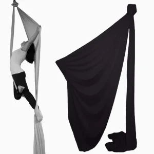 Tissu aérien Noir- durable et indéchirable . Longueur 16m x 160cm. 100% Polyester.