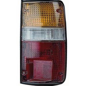 Feu arrière droit modèle 1/89>1/95 pour TOYOTA HILUX PICK UP 4WD de 1989 à 1997, Neuf Feu arrière droit modèle 1/89>1/95 pour TOYOTA HILUX PICK UP 4WD de 1989 à 1997, Neuf