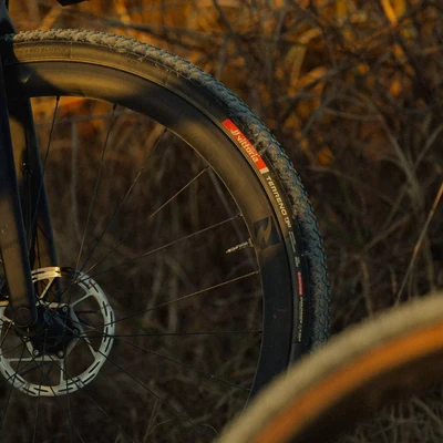 Pneu VITTORIA TERRENO T90 MUD Gravel Endurance 700x40c Tubeless Ready Souple Marron – Image 3
