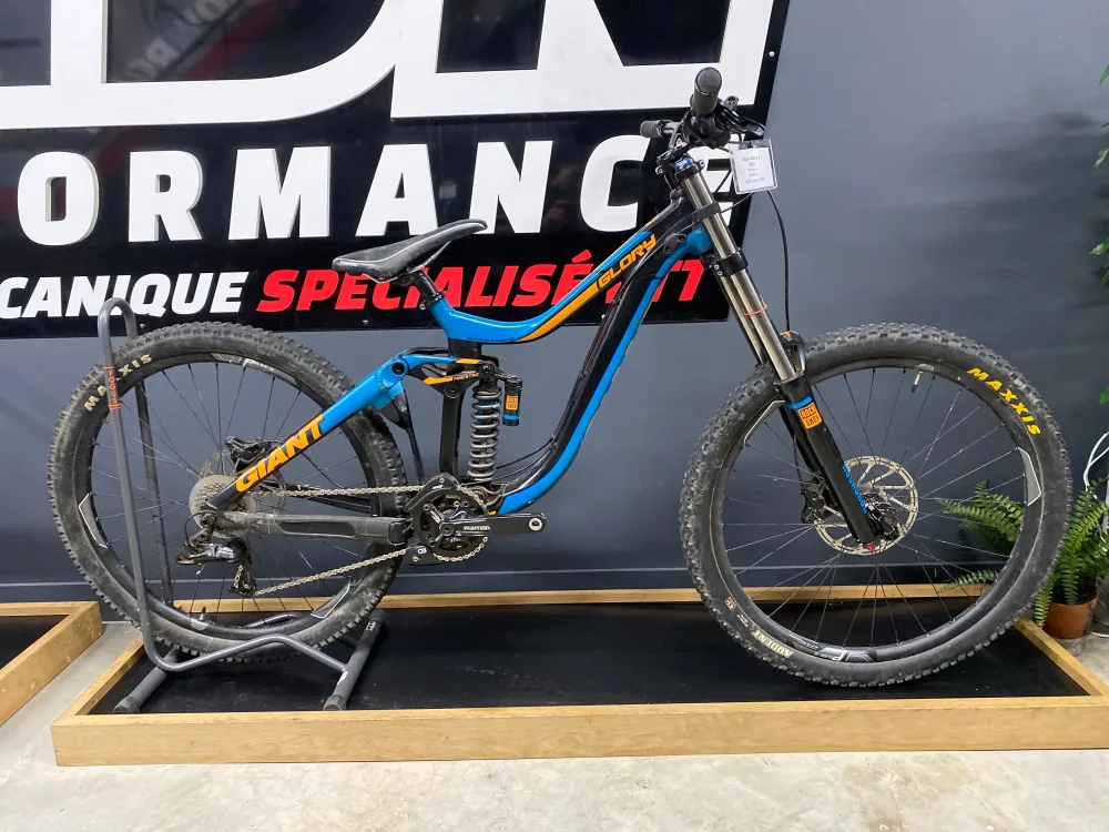 Giant Glory 2 - DH Taille S – Image 2