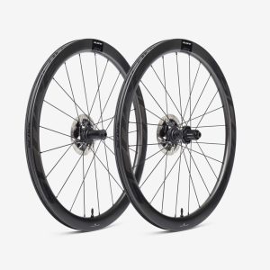 Paire de Roues SCOPE NOIR RACE 45 DISC à Pneus (Center Lock) Paire de Roues SCOPE NOIR RACE 45 DISC à Pneus (Center Lock)