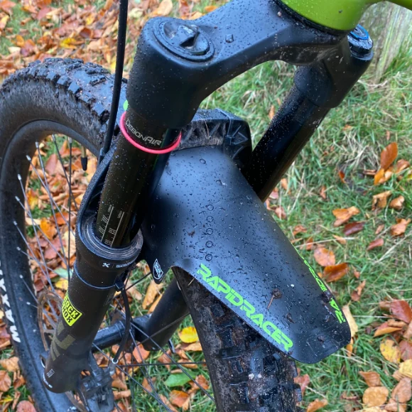 Garde-boue RRP EnduroGuard Large (fourche 120 à 200mm) Noir/Jaune – Image 3