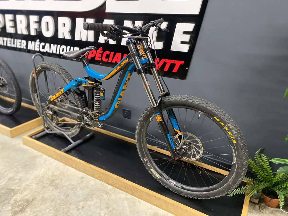 Giant Glory 2 - DH Taille S – Image 3
