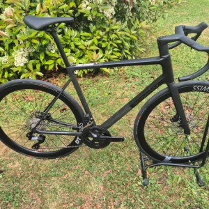 VÉLO DE ROUTE SUPERIOR RR 9.6 CARBON Matte Carbon/Black 2025 VÉLO DE ROUTE SUPERIOR RR 9.6 CARBON Matte Carbon/Black 2025