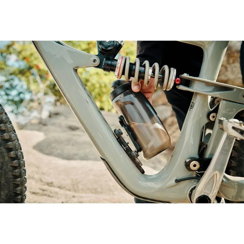 Kit Bidon et Porte-Bidon FIDLOCK TWIST COMPACT BIKE BASE 750 ml Transparent – Image 2